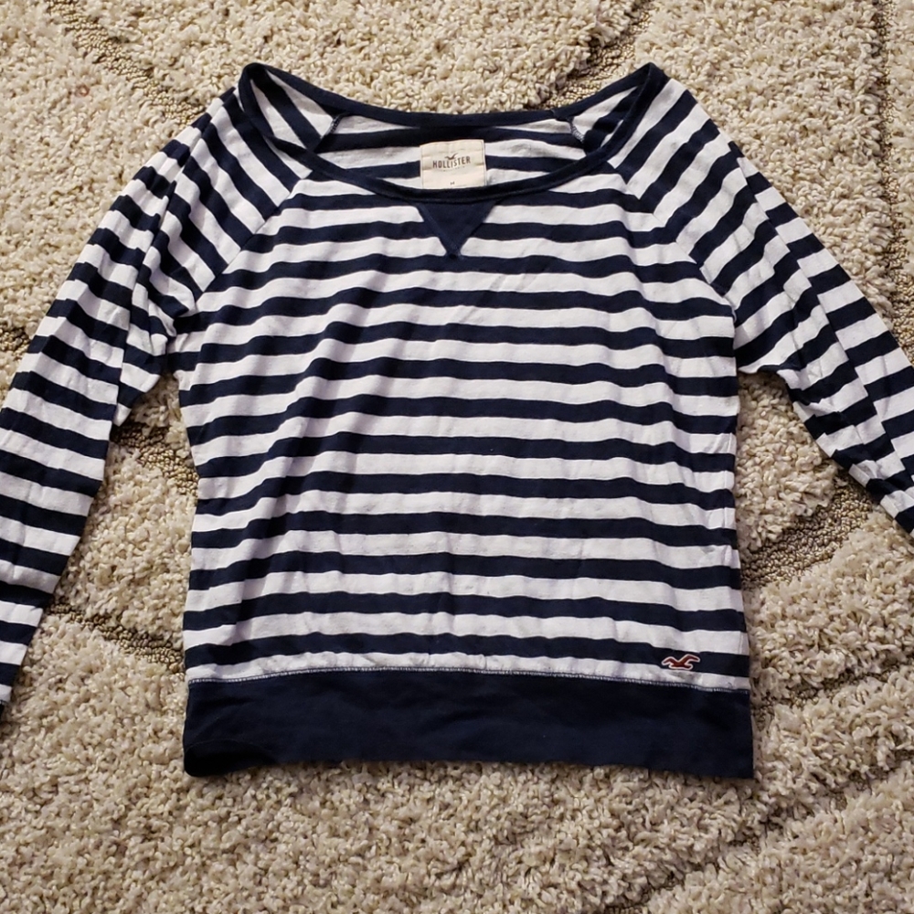 Hollister Long Sleeve T-Shirt